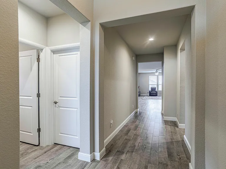 15825 Bronte Ln — Photo 4
