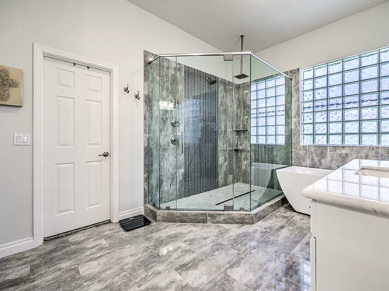 7166 Frontier Hills Ave — Photo 17