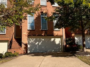 7106 Point Replete Cir, Fort Belvoir, VA 22060