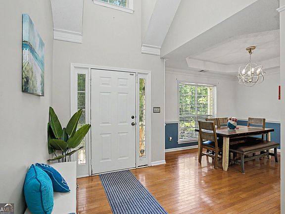 4th image of 85 Woodstream Dr