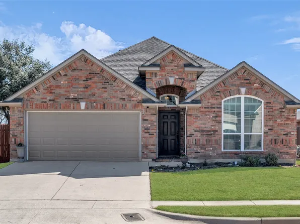 8582 Corral Cir, Fort Worth, TX 76244