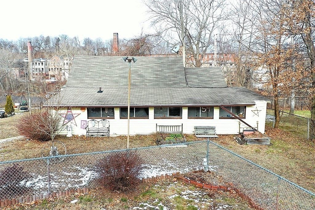 54 Valley St Agawam Ma 01001 Mls 72772557 Zillow