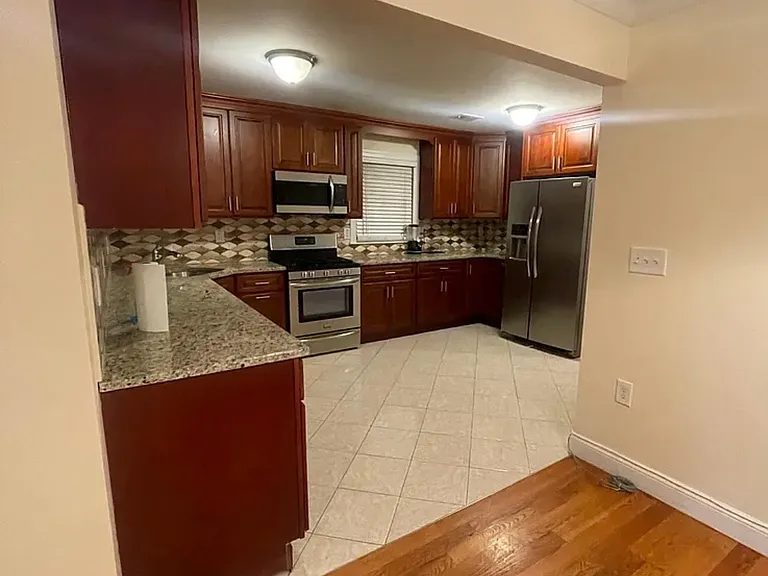 123 Saint Pauls Ave #2 — Photo 6