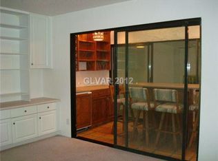 2483 Whippoorwill Ln, Las Vegas, NV 89121