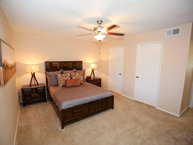 10134 W Mohawk Ln — Photo 64
