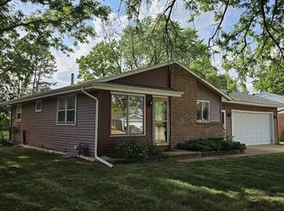 1844 Garden Dr, Janesville, WI 53546
