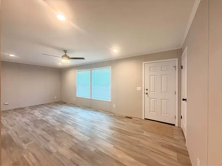 29800 Guilford Cir #435 — Photo 7