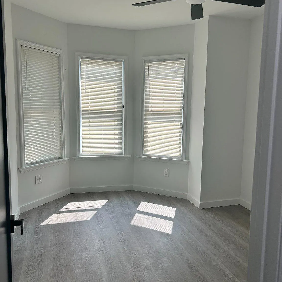 2 bed, 1.0 bath, 1160 sqft, $1,400 — Photo 3