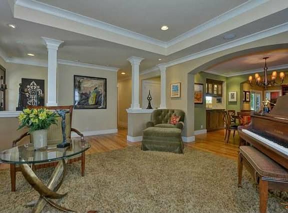 5th image of 16267 Lilac Ln