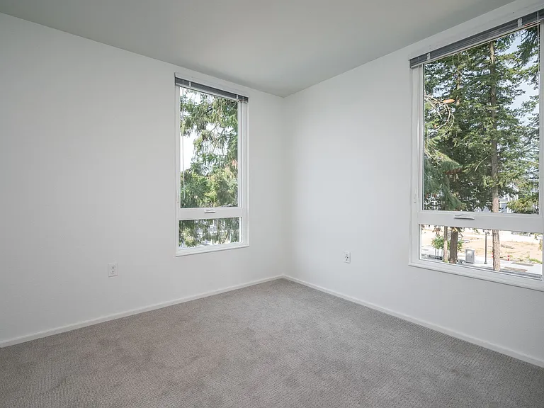 Rockwood Village Apartments — Photo 68