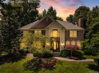 1306 Legacy Ct, Canton, MI 48187