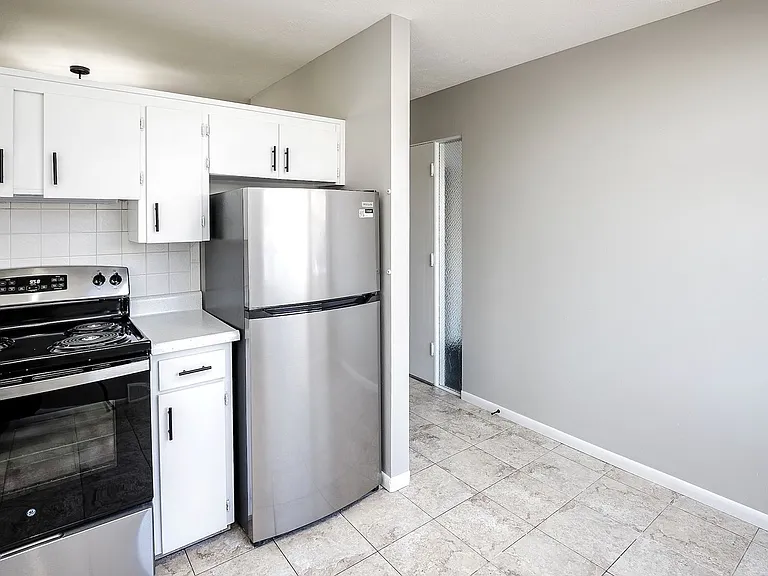 4815 S 131st St #15 — Photo 3