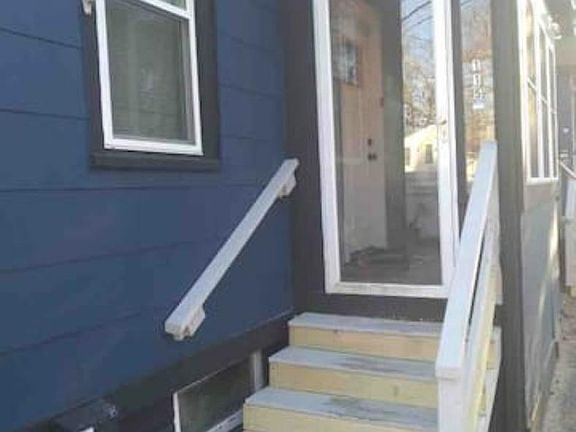 2nd image of 115 Saco Ave #A