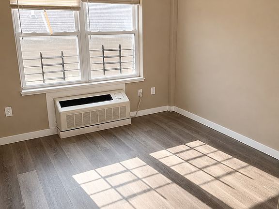 3rd image of 169 16th Ave APT 308