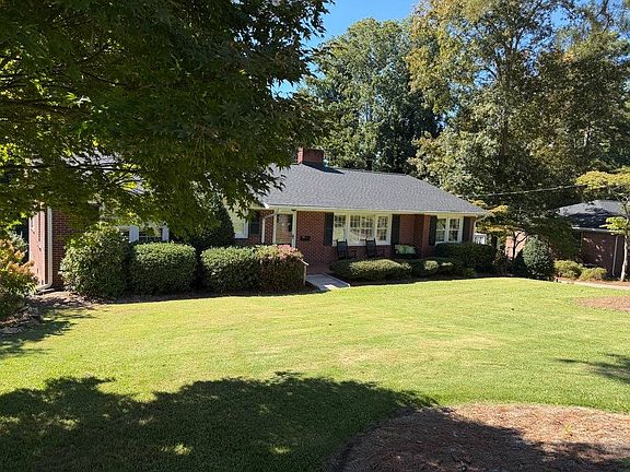 4th image of 122 Woodland Rd
