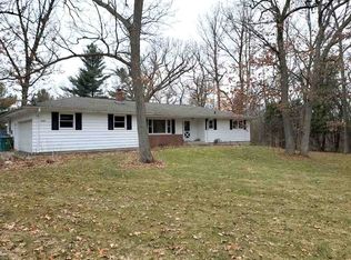 7053 Fawn Ln, Sun Prairie, WI 53590
