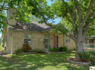 978 Broadway, New Braunfels, TX 78130