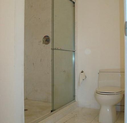 4th image of 460 NE 77th St #302