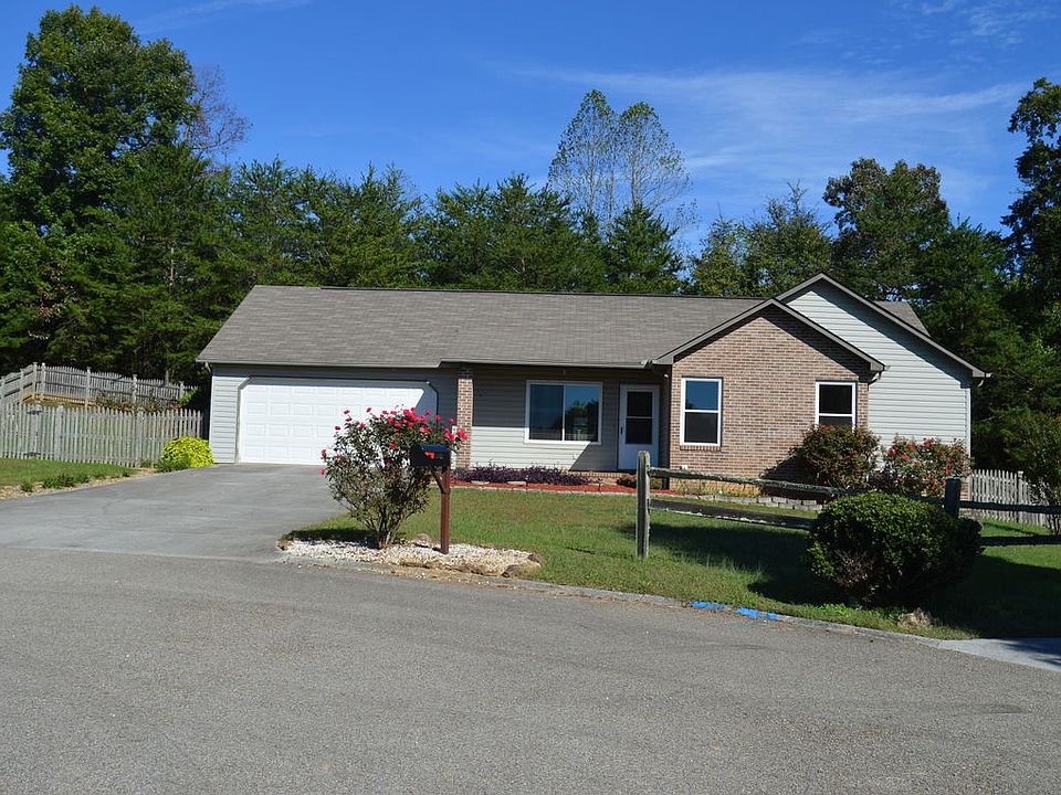 2nd image of 7908 Sagefield Dr