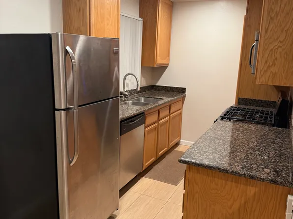 1030 E Imperial Ave APT C, El Segundo, CA 90245