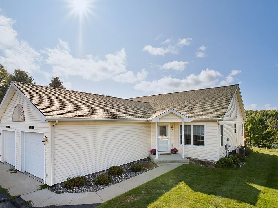 1852 Pine Ridge Dr, Manistee, MI 49660 Zillow