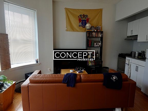 5th image of 183 Saint Botolph St #7