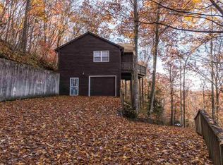 2003 Saint Moritz Dr, Gatlinburg, TN 37738