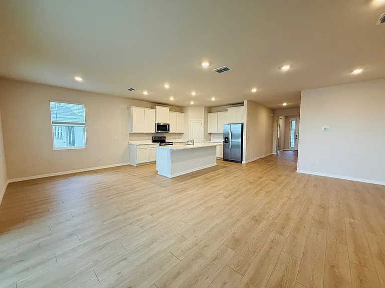 11937 Kingsley Trl — Photo 5