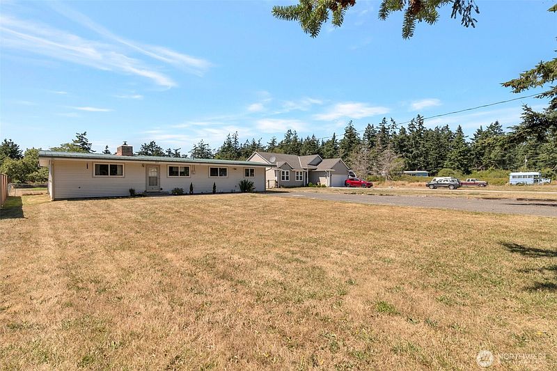 2nd image of 967 Donald Avenue