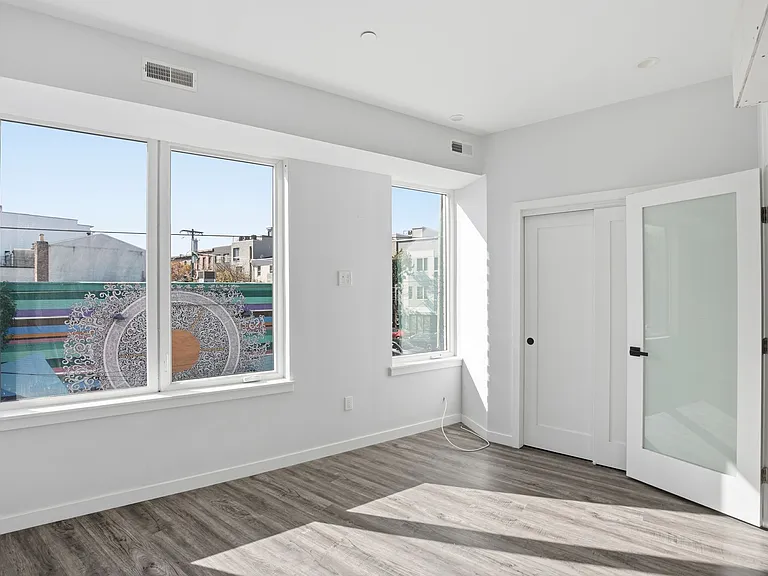 2301 Frankford Ave — Photo 22