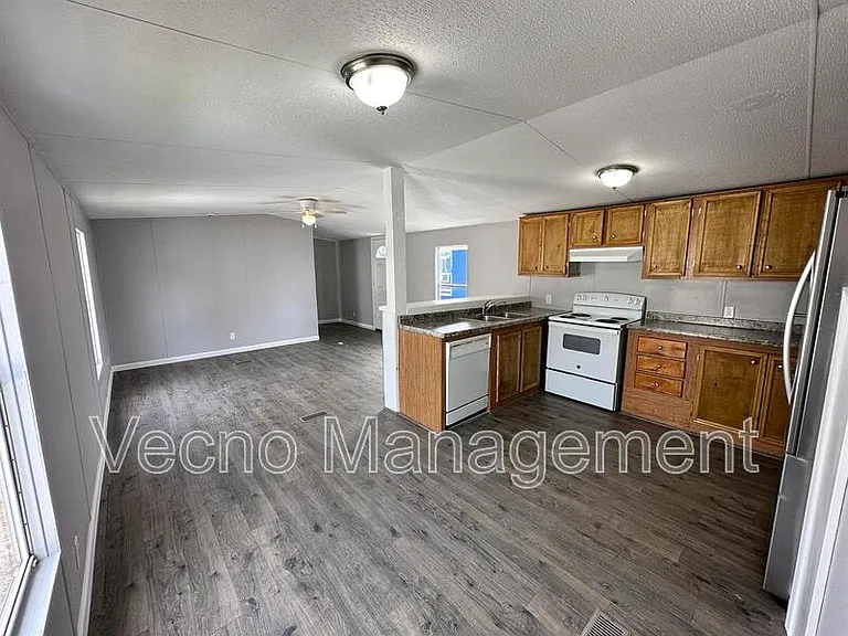 13536 Sralla Rd #3 — Photo 3