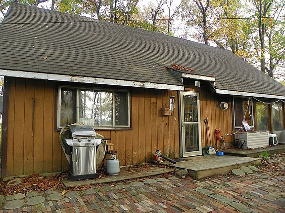2nd image of 387 Seneca Dr