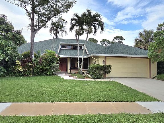 2nd image of 13616 NORTHUMBERLAND Circle