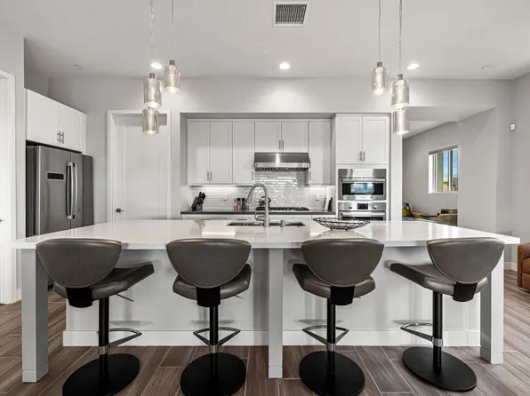1403 Retreat Cir, Palm Desert, CA 92260