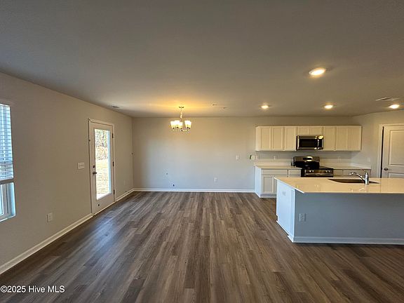 3rd image of 4827 Abbington Oaks Way SE