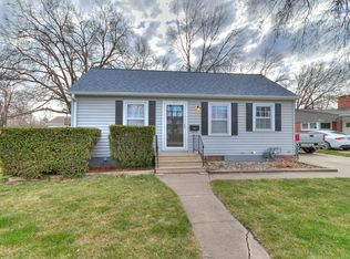 917 11th St, Nevada, IA 50201