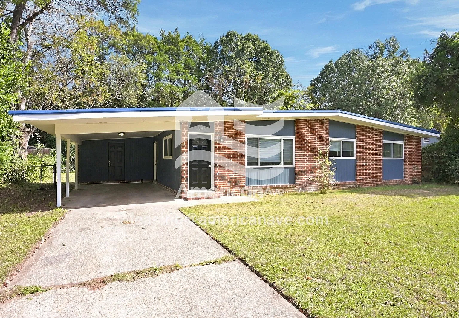 3 bed, 1.0 bath, 1192 sqft, $1,335 — Photo 2