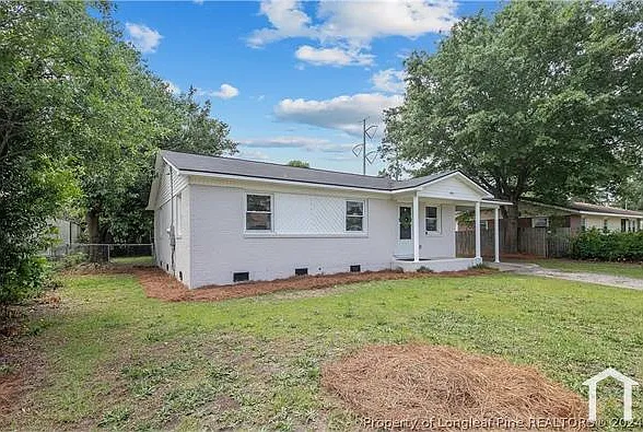 3 bed, 1220 sqft, $1,950 — Photo 3