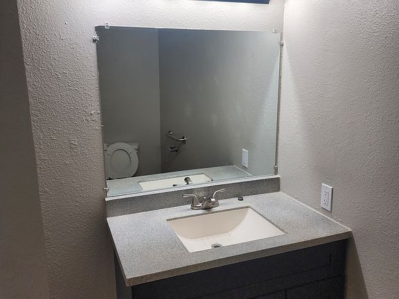 1051 w 19th bathroom _10142024