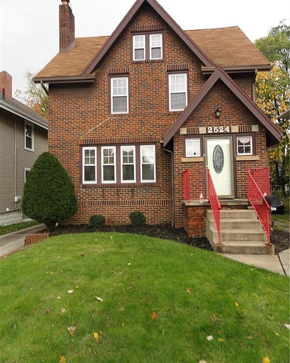 1st image of 2524 3rd St