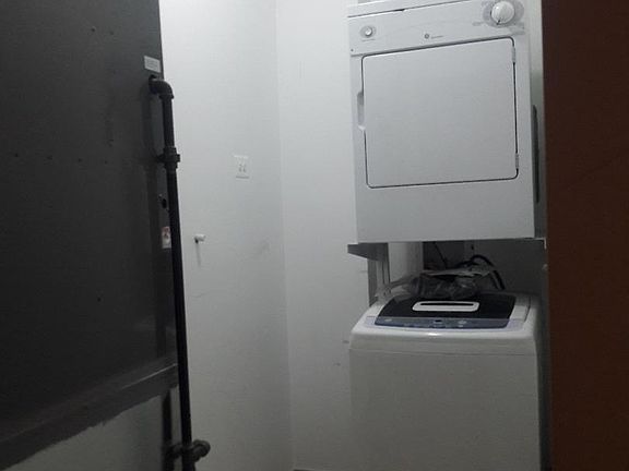 5th image of 4818 W Van Buren St