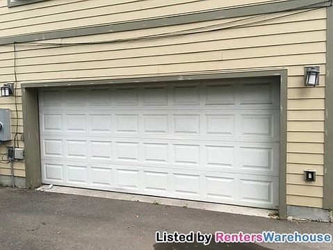 2nd image of 2711 E 28th St