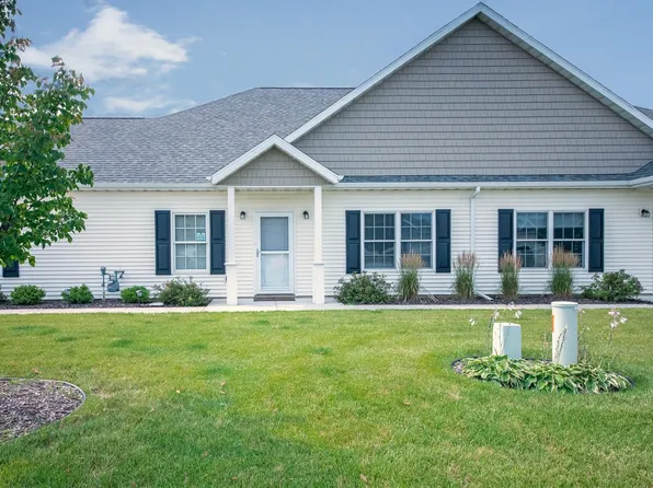 1812 Peachtree Path, Stevensville, MI 49127