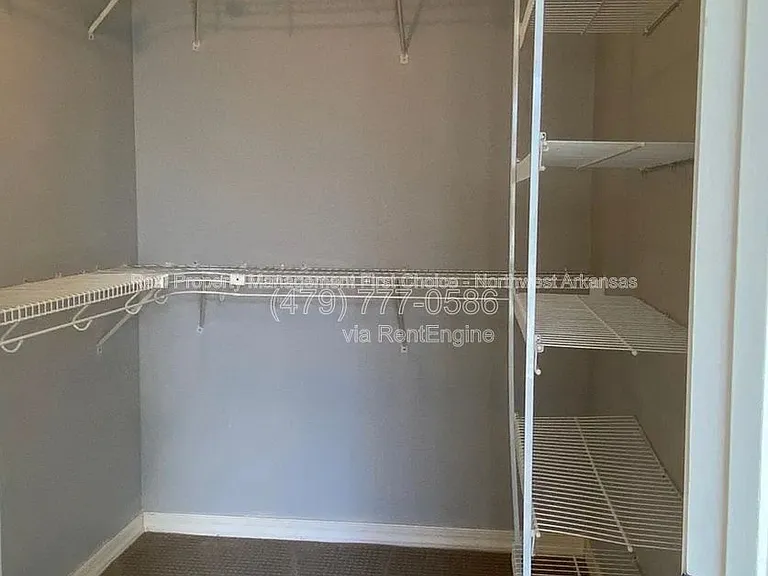 320 Beasley Dr — Photo 12
