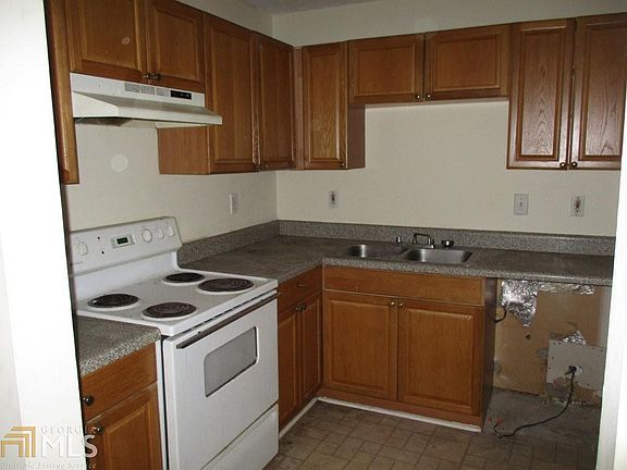 3rd image of 3603 Woodbriar Cir APT F