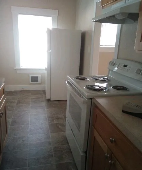 1831 Summit Dr — Photo 3