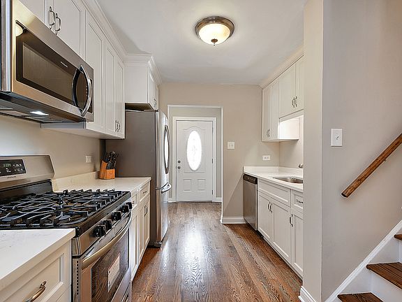 4th image of 14123 Garavogue Ave