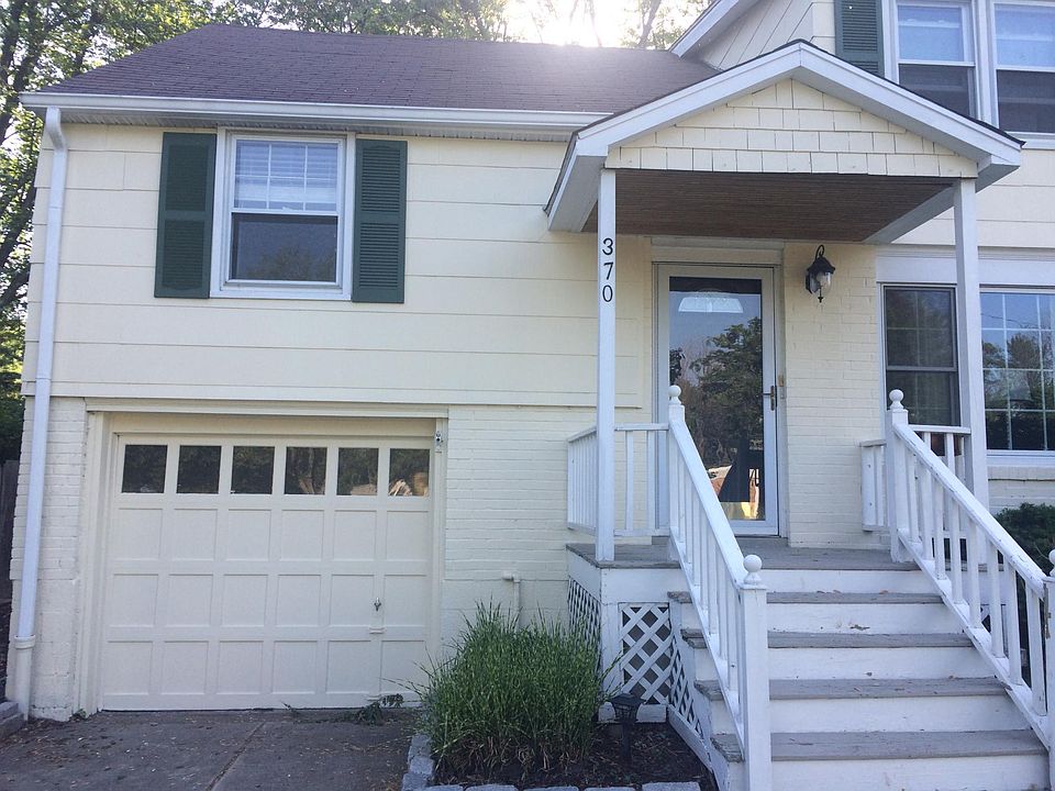 1st image of 370 Burroughs Dr
