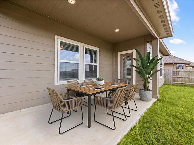 2226 Royal Ann Way — Photo 32