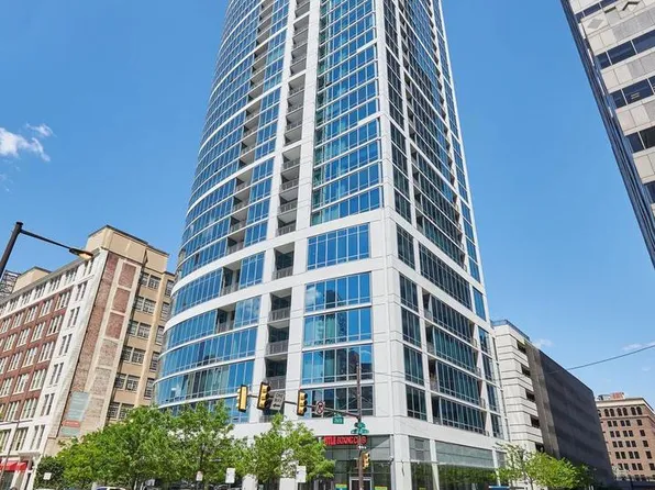 2101 Market St Unit 3205, Philadelphia, PA 19103